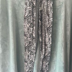 Leggings.  Black and white. Small. Eye❤️Candy brand.